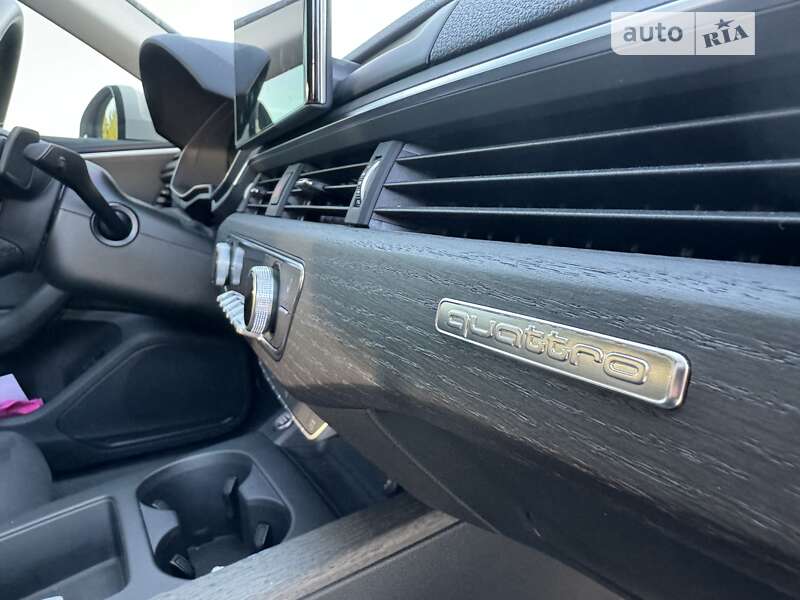 Седан Audi A4 2021 в Києві