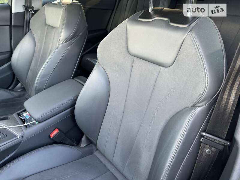 Седан Audi A4 2021 в Києві