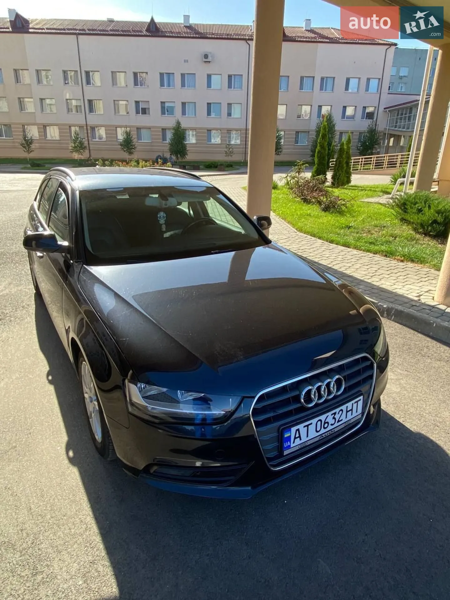 Audi A4 2013 VIN WAUZZZ8K2DA201726 фото оголошення 4 з 20