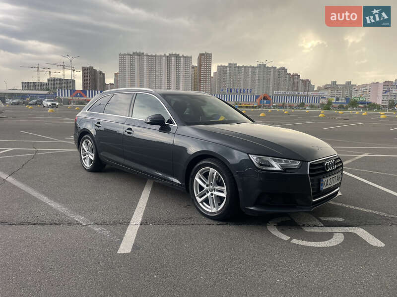 Универсал Audi A4 2018 в Киеве