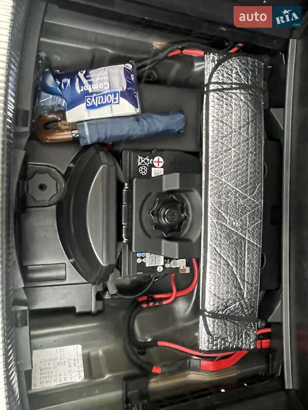 Универсал Audi A4 2018 в Киеве