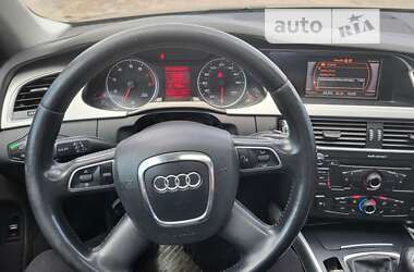 Седан Audi A4 2010 в Кременчуці