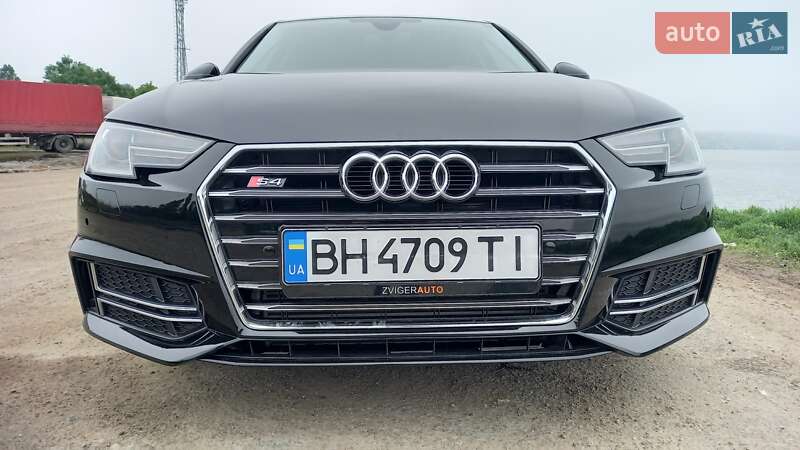 Седан Audi A4 2018 в Одессе