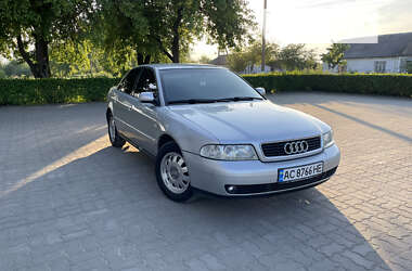 Седан Audi A4 2000 в Иваничах