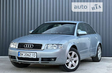 Седан Audi A4 2004 в Сарнах