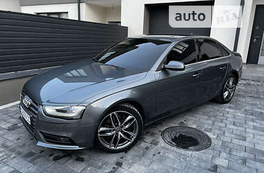 Седан Audi A4 2012 в Тернополе