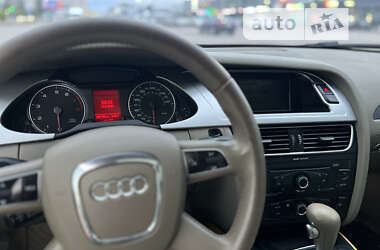 Седан Audi A4 2010 в Вишневом