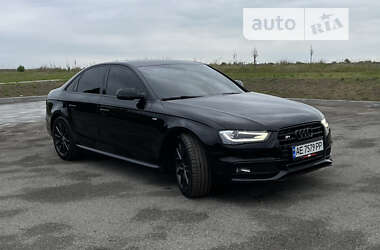 Седан Audi A4 2014 в Днепре