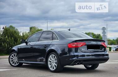 Седан Audi A4 2015 в Киеве