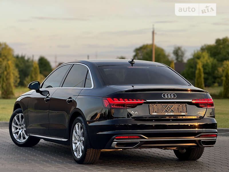 Седан Audi A4 2021 в Луцьку