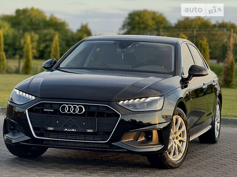 Седан Audi A4 2021 в Луцьку
