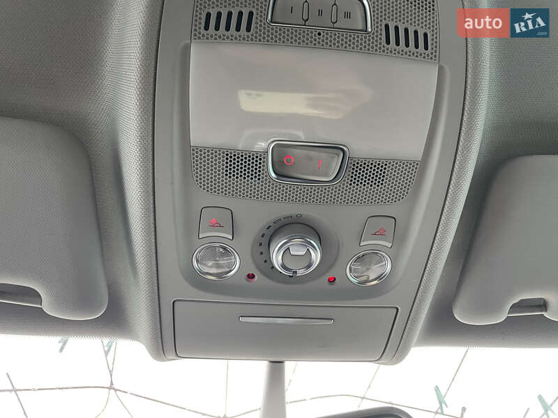 Седан Audi A4 2014 в Вознесенске