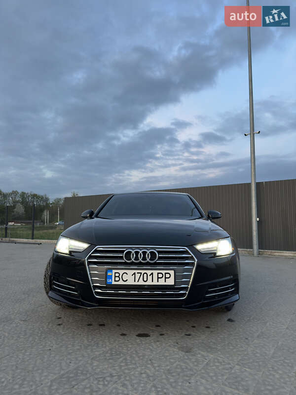 Седан Audi A4 2017 в Львове