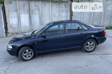 Седан Audi A4 1997 в Харькове