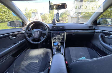 Седан Audi A4 2004 в Млинове