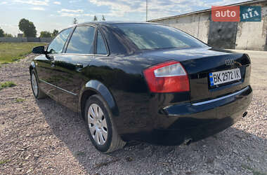 Седан Audi A4 2001 в Березному