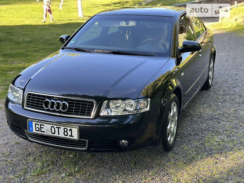 Седан Audi A4 2004 в Луцке