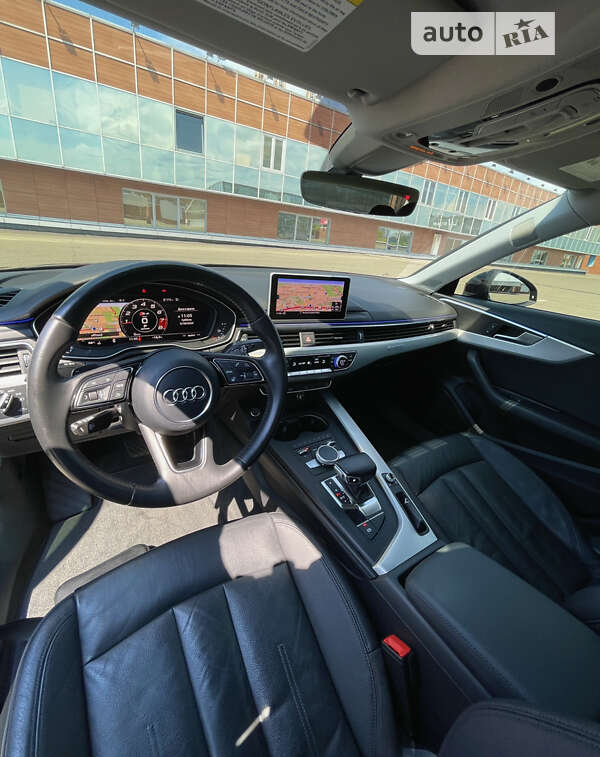 Седан Audi A4 2016 в Хмельницком