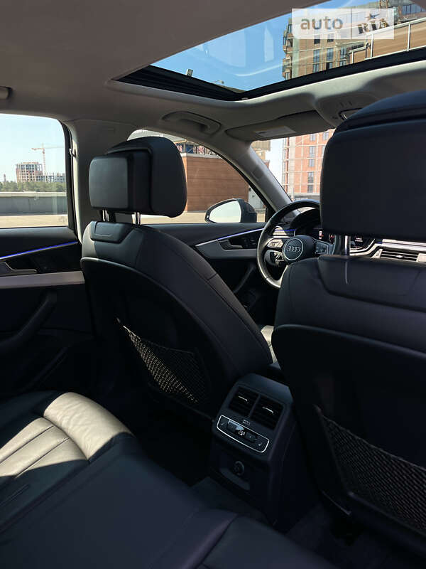 Седан Audi A4 2016 в Хмельницком