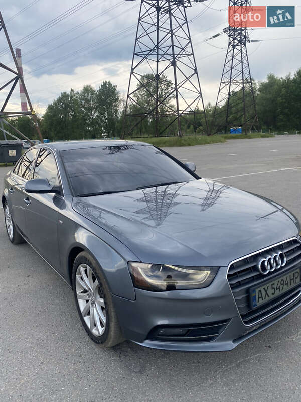 Седан Audi A4 2012 в Харькове