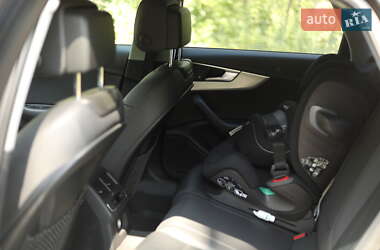 Седан Audi A4 2017 в 