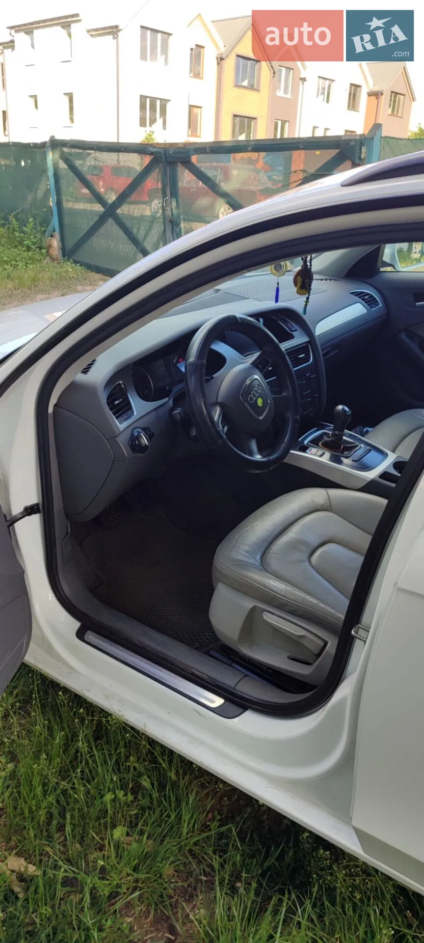 2010 Audi A4 - мініатюра 7