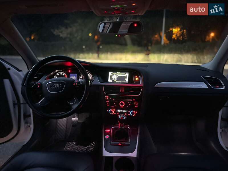 Седан Audi A4 2014 в Одессе