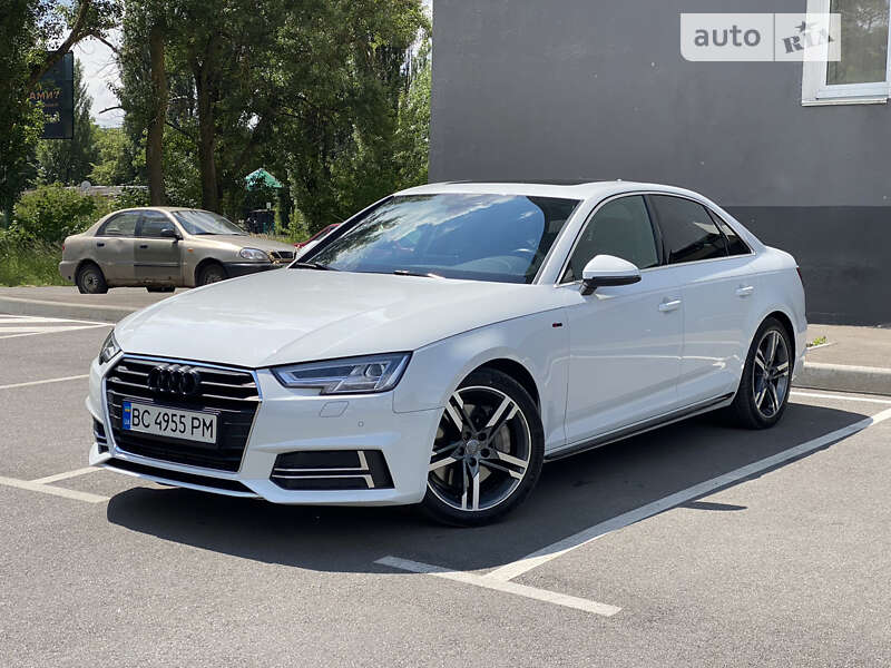 Седан Audi A4 2016 в Киеве