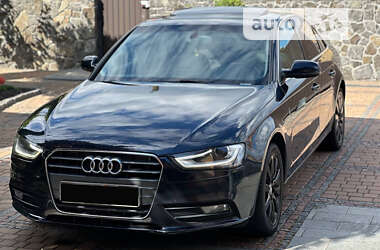 Седан Audi A4 2012 в 