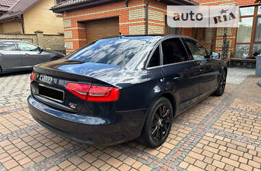 Седан Audi A4 2012 в 