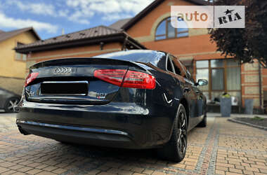 Седан Audi A4 2012 в 