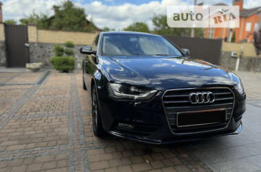 Седан Audi A4 2012 в 