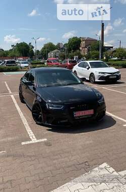 Седан Audi A4 2014 в Житомирі