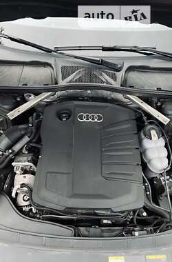 Седан Audi A4 2019 в Львові