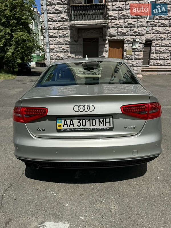 Седан Audi A4 2012 в Києві