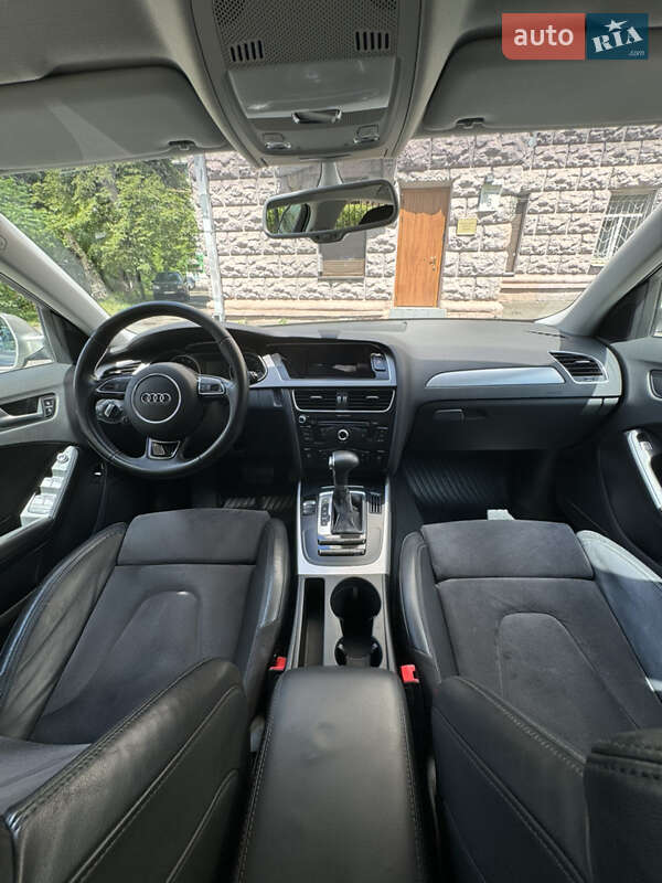 Седан Audi A4 2012 в Києві