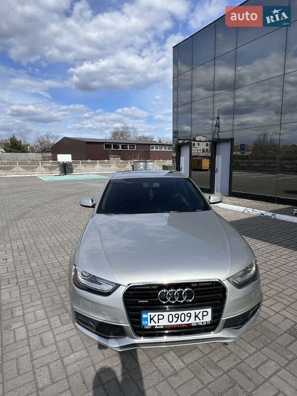 Седан Audi A4 2013 в Запорожье