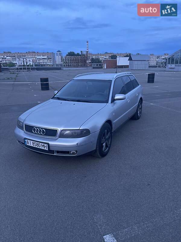 Универсал Audi A4 1999 в Киеве