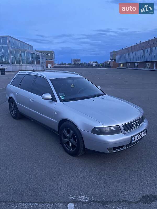 Универсал Audi A4 1999 в Киеве
