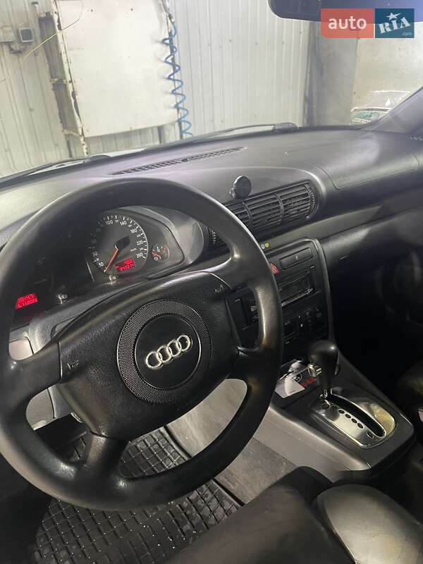 Универсал Audi A4 1999 в Киеве