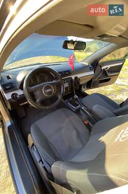 Седан Audi A4 2002 в Стрию