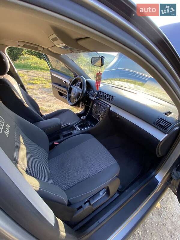 Седан Audi A4 2002 в Стрию