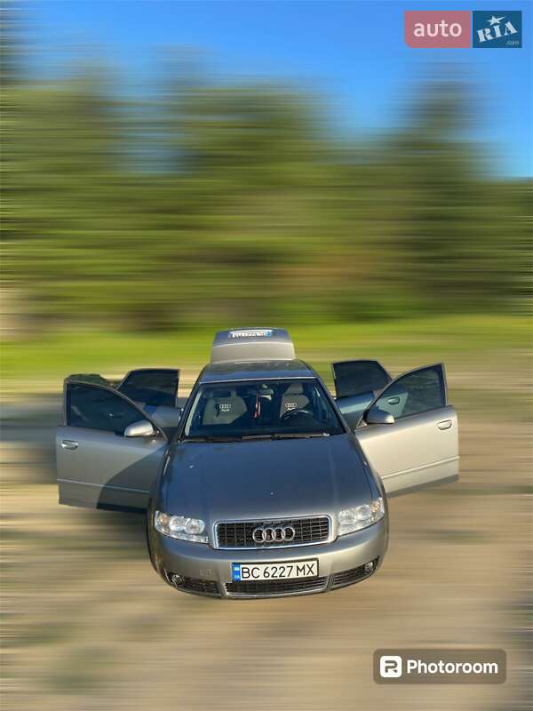 Седан Audi A4 2002 в Стрию