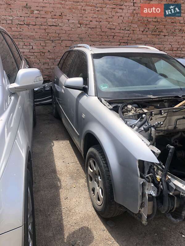 Універсал Audi A4 2002 в Рівному