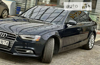 Седан Audi A4 2012 в Измаиле