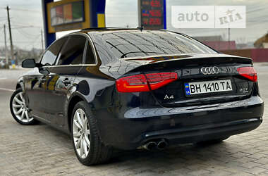 Седан Audi A4 2012 в Измаиле