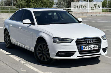 Седан Audi A4 2012 в Киеве