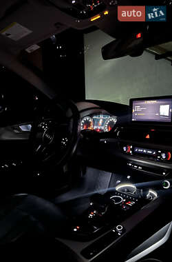 Седан Audi A4 2016 в 