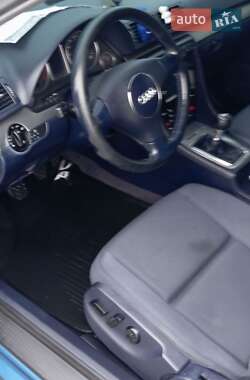 Седан Audi A4 2001 в 