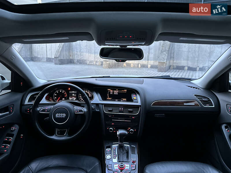 Седан Audi A4 2014 в Ивано-Франковске